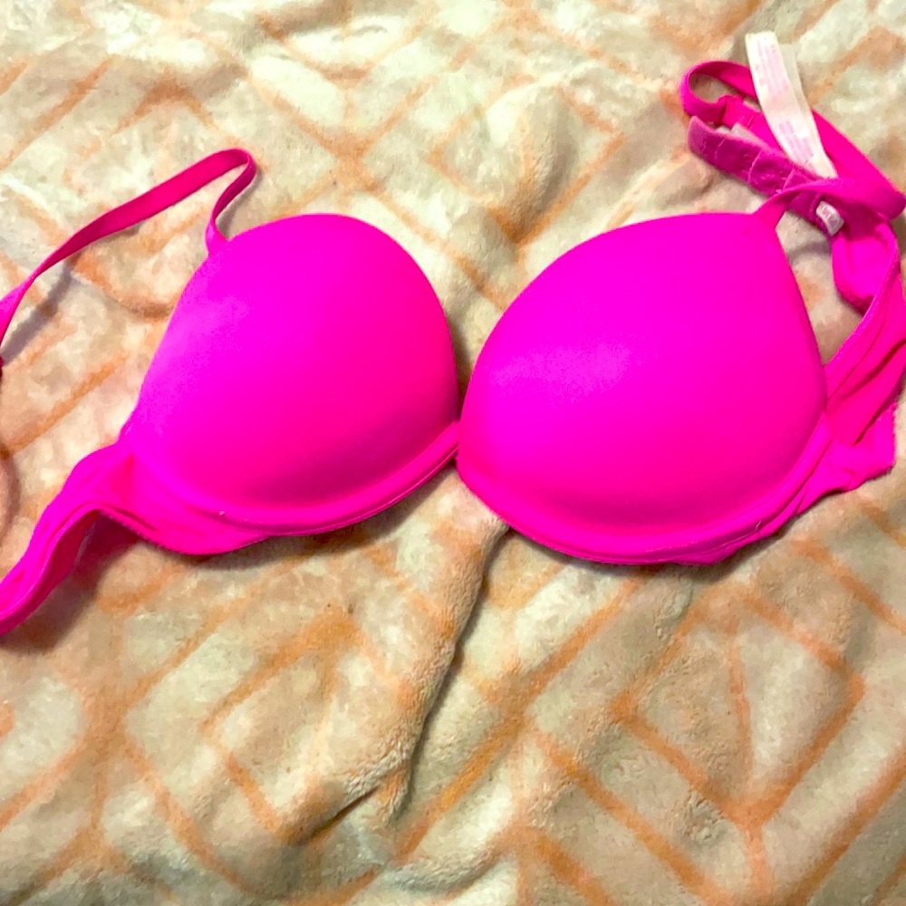 Pink 32 b pink Victoria’s Secret